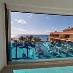 Delfino Fronte Mare شقة