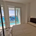 Delfino Fronte Mare * غالّيبولي