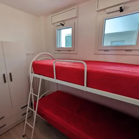 Delfino Fronte Mare Apartman *