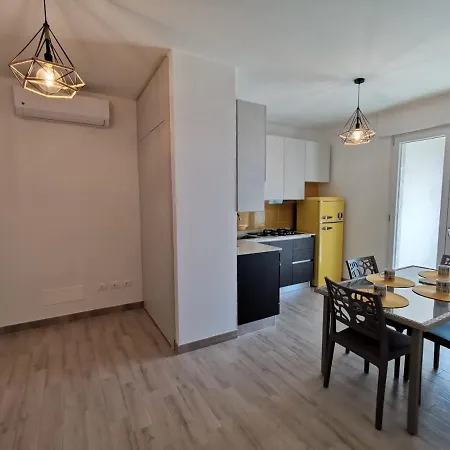 Apartament Delfino Fronte Mare *